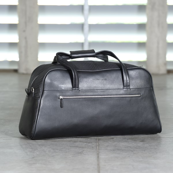 Leather &&nbsp;luggage